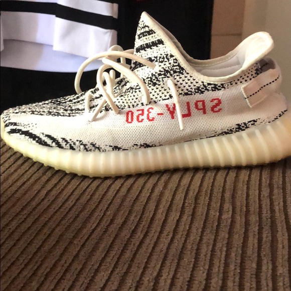 Yeezy boost zebra 350’s size 10 9/10 condition